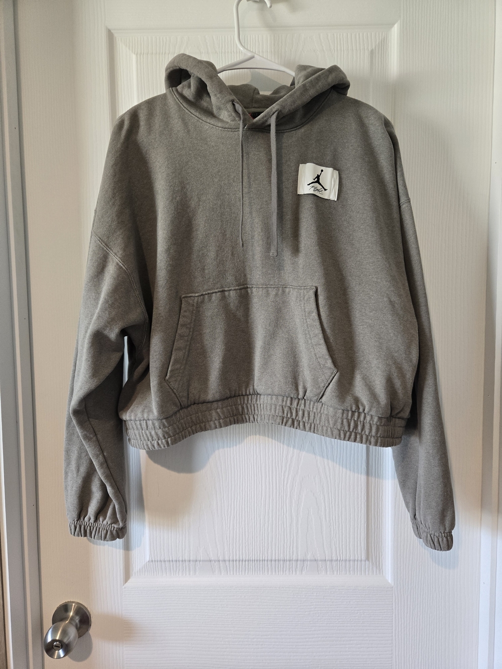 Jordan Hooded Cropped Sweatshirt in Gray